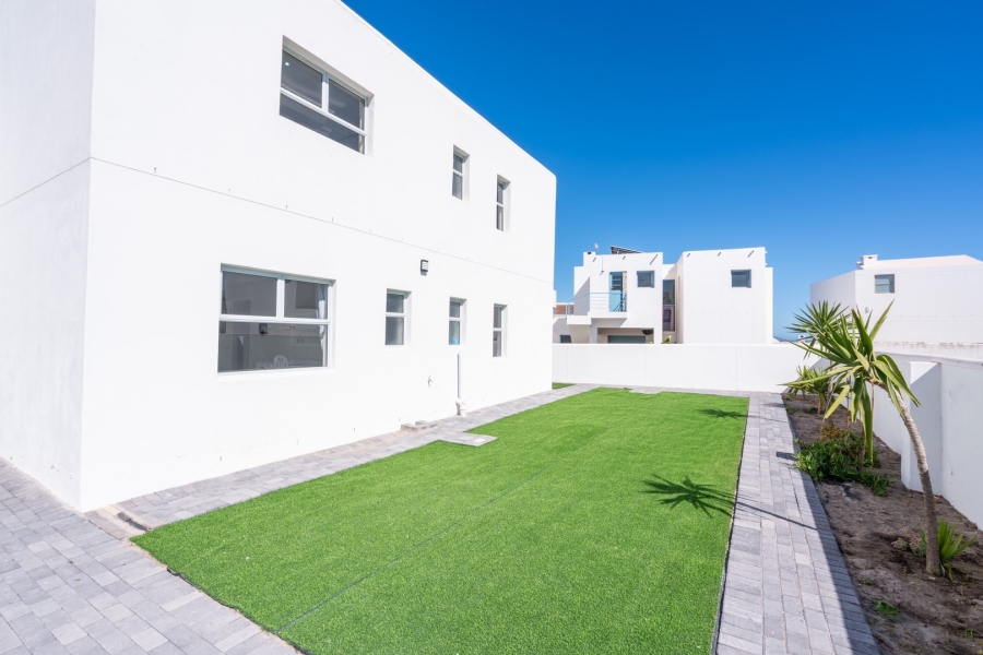 3 Bedroom Property for Sale in Paradise Beach Western Cape